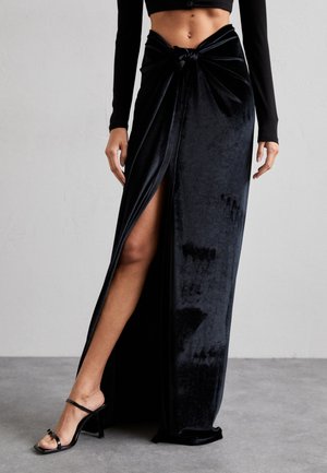 GmbH LONG SKIRT WITH A KNOT - Jupe longue - black