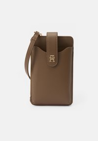 Selectat, nordic taupe