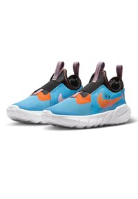 Scarpe sportive blu con una tomaia testurizzata, fascia elastica nera e dettagli arancioni. Presentano una suola bianca e un dettaglio grafico colorato sul lato.