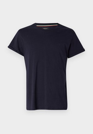 Donkerblauwe t-shirt met korte mouwen van katoen, met een ronde hals en een klein logo op de borst. Glad textuur met opgerolde mouwen.