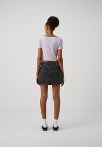 GAP CROPPED CREW - Marškinėliai su spaudiniu - orchid petal