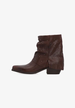 Kovbojské/motorkářské kotníkové boty - brown