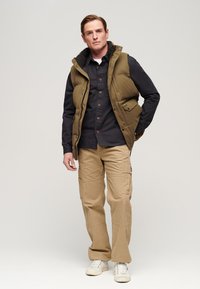 Superdry & Co Chaleco - khaki