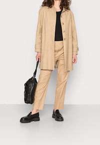 OPUS Tygbyxor - beige