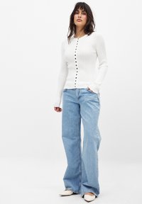 NA-KD BUTTON DETAIL - Kardiganas - white