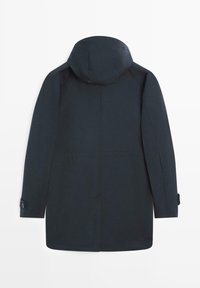 Dunkelblauer Kapuzenmantel mit langen Ärmeln und geknöpften Manschetten, von hinten vor weißem Hintergrund gezeigt.