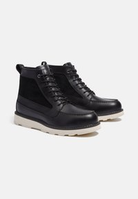 Timberland BRITTON MILLS - Šněrovací kotníkové boty - black