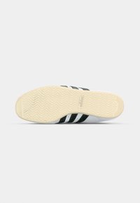adidas Originals JAPAN biały