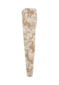 Beige camouflage cargo pants with a slim fit, featuring large side pockets and a button closure. Made of durable cotton fabric.