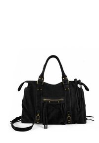 Sac à main en cuir velours noir avec deux poignées, poche zippée à l'avant, quincaillerie dorée, bandoulière réglable et pompons décoratifs sur les côtés.