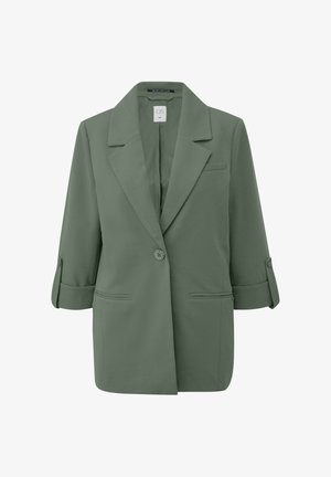 Zielona marynarka na jeden guzik z klapami z wycięciem, dwoma przednimi kieszeniami i podwiniętymi rękawami zabezpieczonymi paskami na guziki.