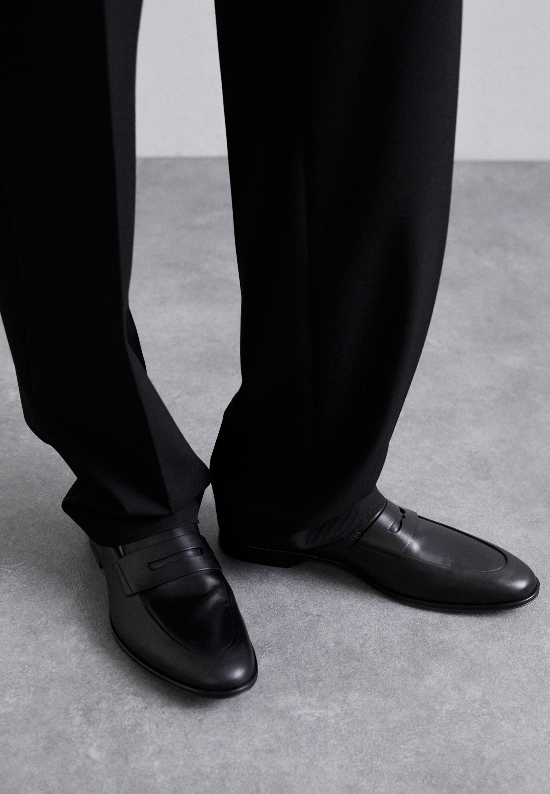 Bally Textured Black Leather Slip-Ons Bally PERTHY - Slip-ons - black - Zalando.co.uk main image 4