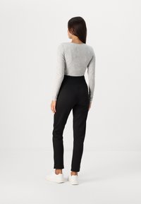 ONLY MATERNITY OLMGISELEA  - Pantalon classique - black