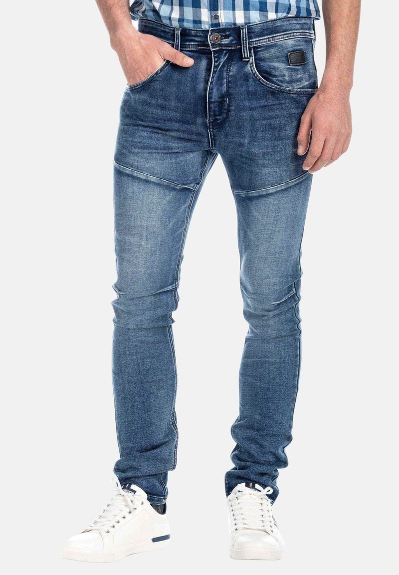 Jeans Koroshi Para Mujer - Slim Push Up Con Perlas, Azul Claro, Estilo Urbano Sofisticado