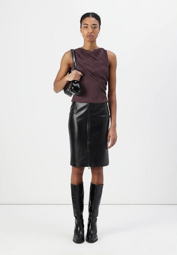 VIRA  - Top - raisin4