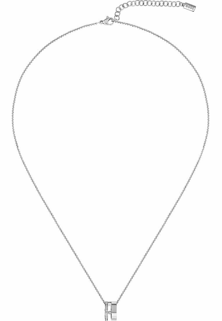 Collana in argento con pendente rettangolare dal finish lucido e un piccolo accento di pietre trasparenti, fissata con un moschettone.