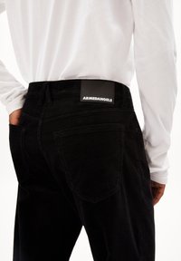 ARMEDANGELS MAAKX   - Broek - black