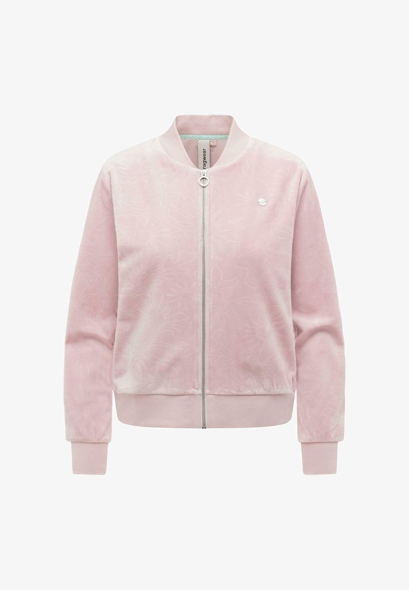Lichtroze bomberjack met subtiele bloemmotieftextuur, zilverkleurige ritssluiting aan de voorkant, geribbelde manchetten en tailleband, en een klein rond metalen logo op de borst.