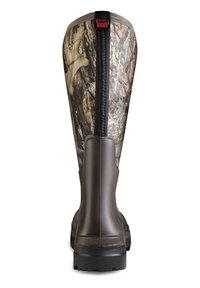 Jagdstiefel mit braunem Gummifuß und einem textilen Obermaterial im Camouflage-Muster, ausgestattet mit einem schwarzen Reißverschluss an der Rückseite für einfaches An- und Ausziehen.