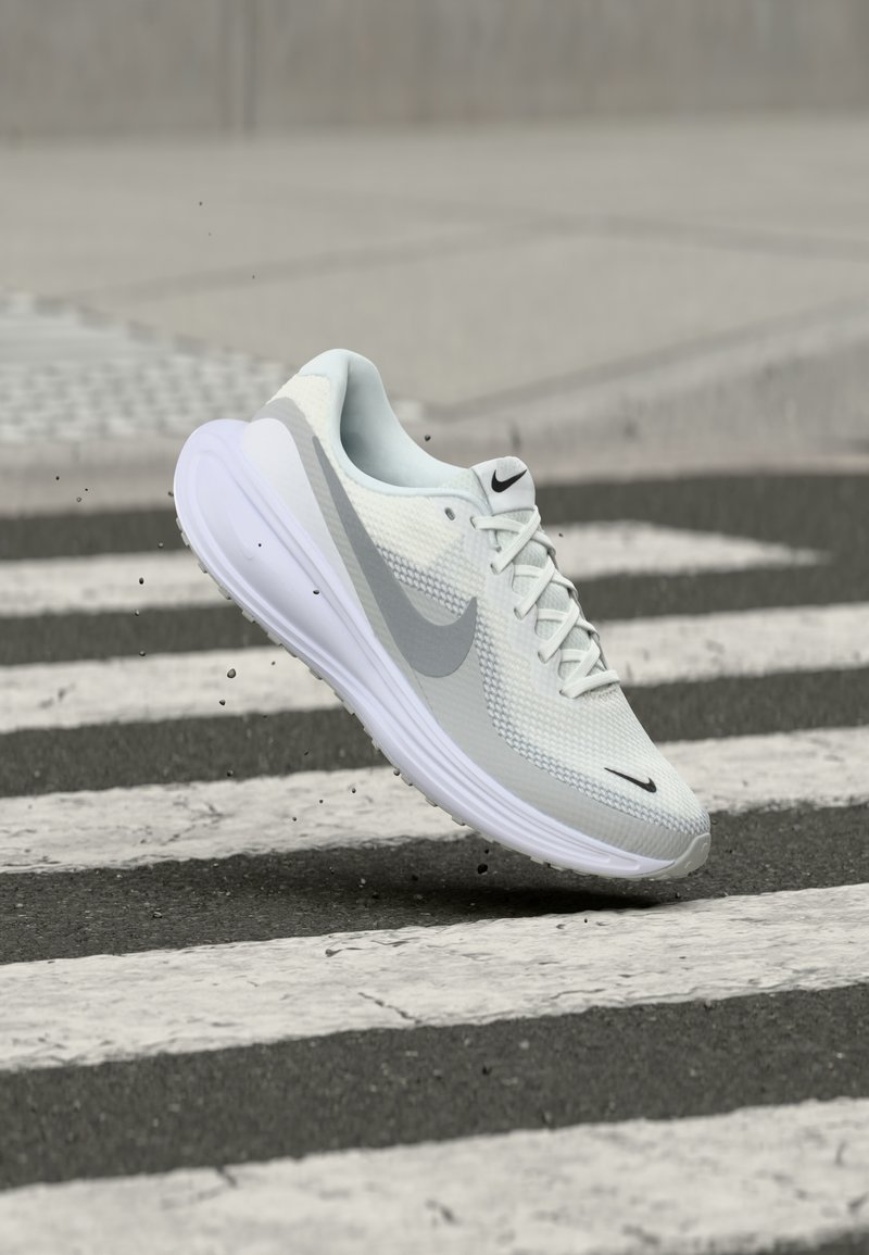 Nike Performance REVOLUTION 8 - Road running shoes - summit white ...