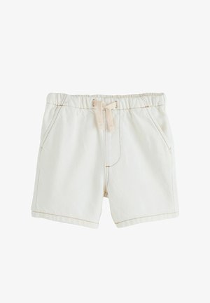 Beli kratki hlače za malčke z elastičnim pasom, vrvico za zavezovanje, sprednjimi žepi in vidnim rjavim šivom.