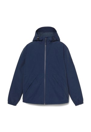 Chaqueta azul marino con capucha, cierre de cremallera en la parte delantera, puños elásticos y dos bolsillos en ángulo. Fabricada en un material suave y ligero.
