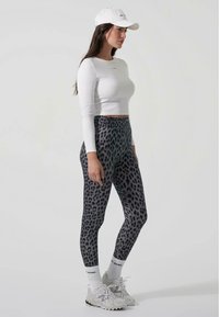 OH APRIL RITA  - Leggings - Byxor - leoprintgrey