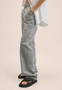 Mango Pantalon classique - black