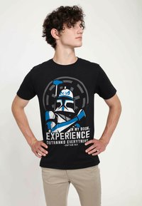Star Wars STAR WARS: CLONE WARS OUTRANKS EVERYTHING UNISEX - Camiseta estampada - black