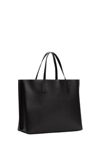 Zwarte leren tote bag met twee handvatten, rechthoekige vorm, gladde textuur en minimalistisch ontwerp. Geen zichtbare hardware of accenten.