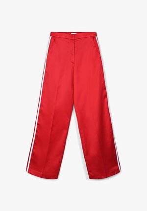Rote Satin-Hosen mit weitem Bein und weißen Seitenstreifen, mit flachem Bund, zwei Seitentaschen und einer glatten Textur für hohen Tragekomfort.