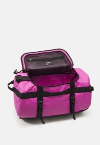 The North Face BASE CAMP DUFFEL S UNISEX - Reiseveske - violet crocus/black