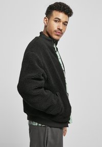 Urban Classics BOXY - Bomberjacke - black