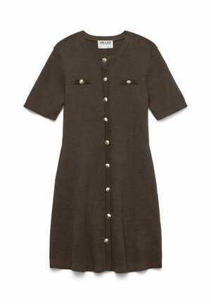 Kratka smeđa haljina s kratkim rukavima od pletenog tkanja, sa okruglim izrezom, zatvaranjem na gumbe sprijeda i dva džepa na prsima s zlatnim gumbima.