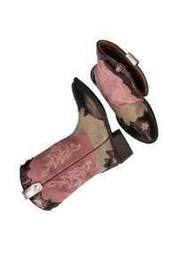 Cowboylaarzen met een roze en taupe ontwerp, voorzien van metallic accenten, decoratieve borduursels en een chunky hak. Rits aan de achterkant.