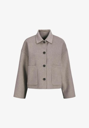 Hall kahvateta villane jakk, esimeses nööbiga kinnitusega, kahe suure lisakotiga ja laia varrukaga, näidates pehme tekstuuriga viimistlust.