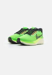Nike Performance Obuwie do biegania treningowe