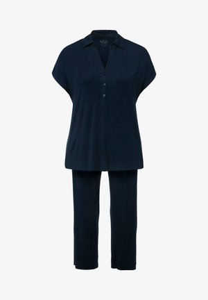 Completo da lounge navy in due pezzi, composto da una camicia a maniche corte con bottoni e taschino abbinata a pantaloni larghi, realizzati in tessuto morbido.