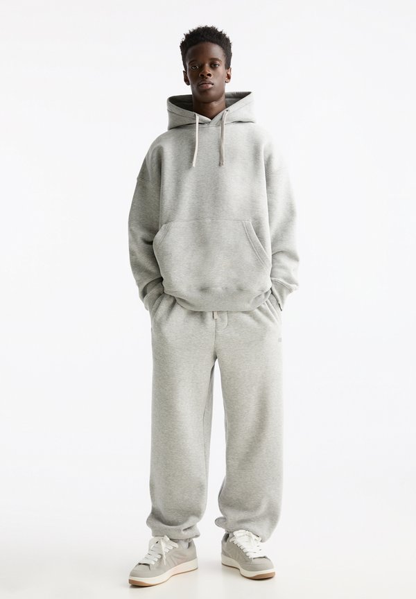 PACK - Trainingsanzug