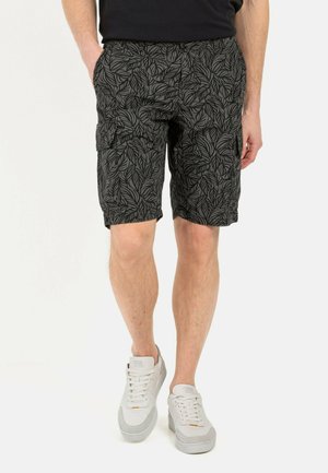 Zwarte cargoshorts met een bladerenpatroon, voorzien van zijzakken en een relaxte pasvorm. Gemaakt van ademend materiaal, geschikt voor casual gebruik.