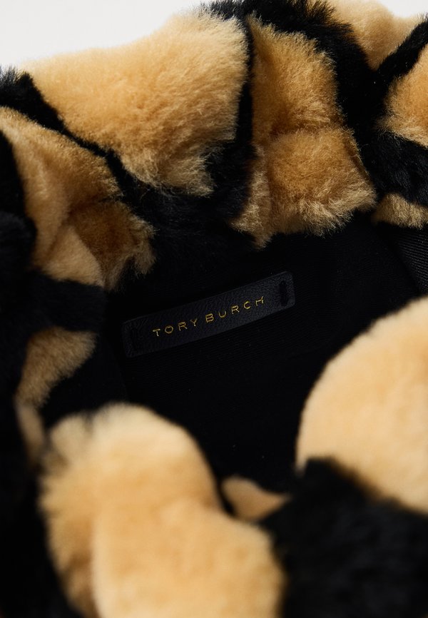 FLEMING MINI HOBO - Handbag - toffee3