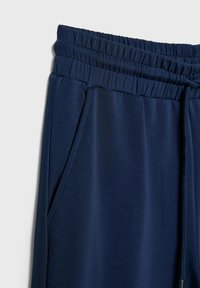 Stradivarius Spodnji deli trenirk - dark blue