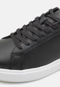 Calvin Klein LACE UP - Sneakers low - black/white