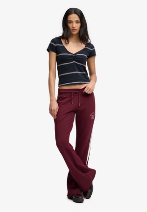 Superdry & Co, SUPERDRY ATHLETIC ESSENTIALS GATHERED PATTERN TOP.. - T-shirt imprimé - pink navy stripe