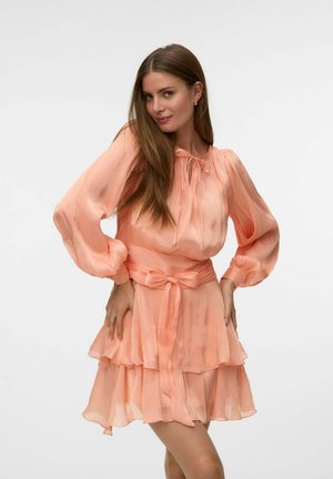 Vero Moda, DRESS VMELISA LONG DRESS - Robe de jour - orange chiffon