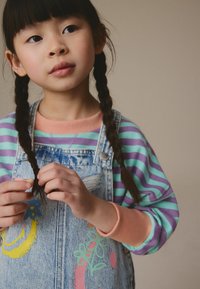 Miniaturna slika 4