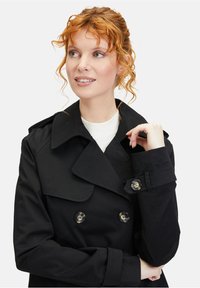 Amber & June Blazer - schwarz