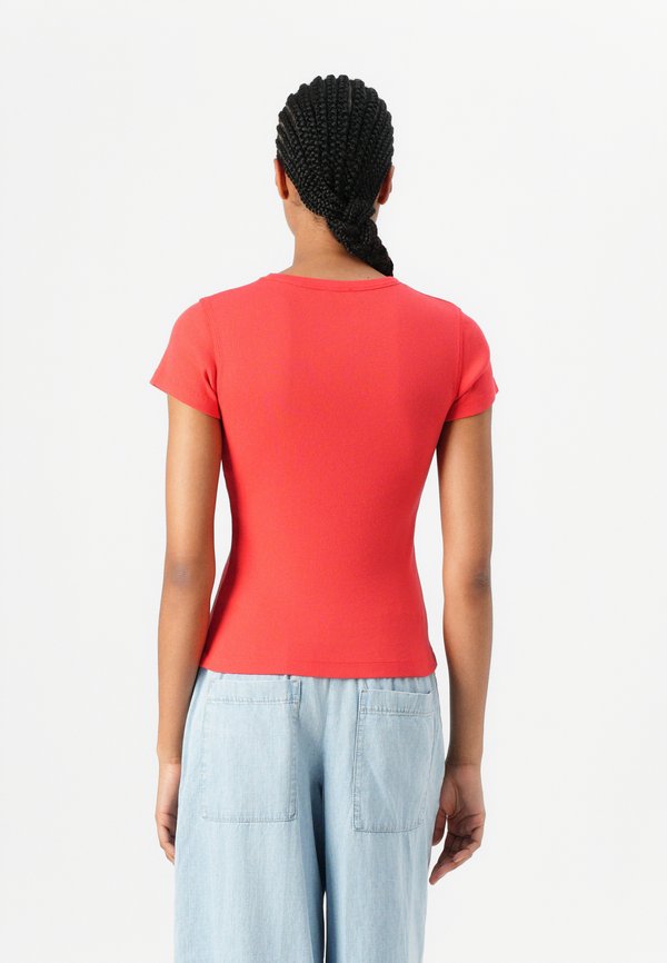 KOALE - Basic T-shirt2