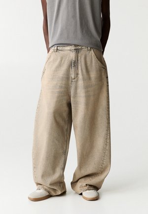 PULL&BEAR MEGA BAGGY - Relaxed fit jeans - light grey