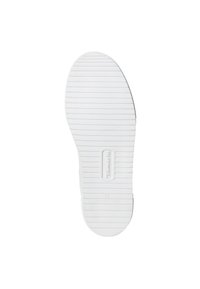 Sole di scarpa in gomma bianca con scanalature orizzontali per una migliore aderenza. Presenta la taglia impressa "37" e "Made in Portugal" su un lato. Texture liscia.